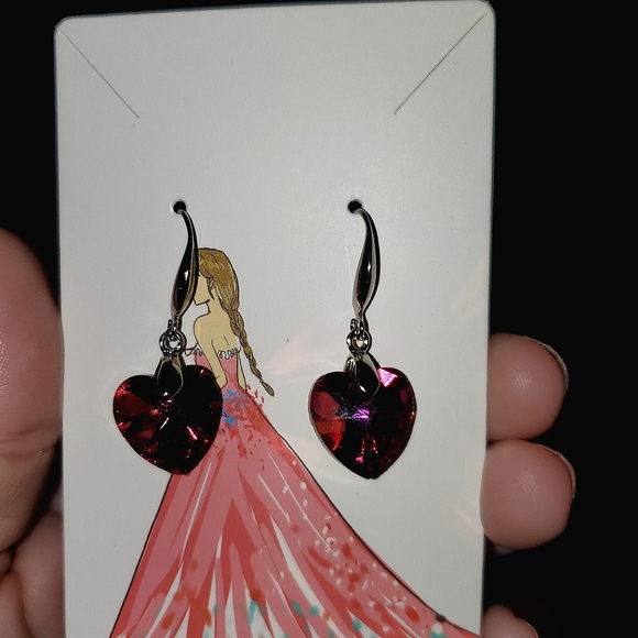 Heart shape ♥️ red/pink crystal earrings. - Picture 4 of 4